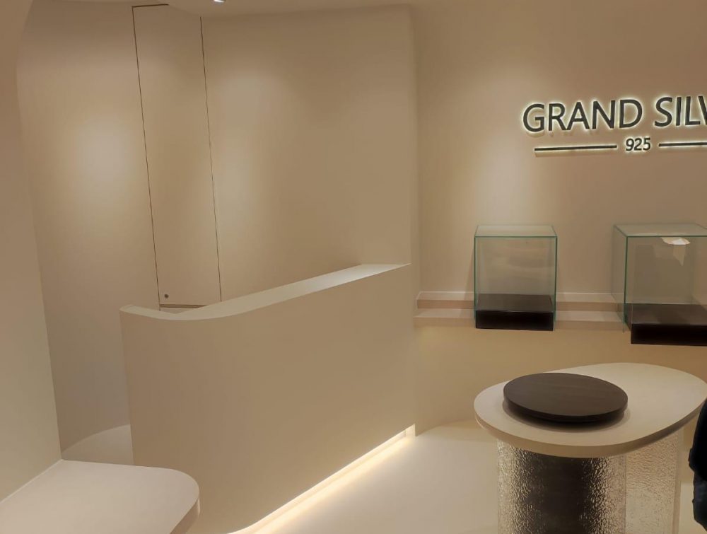 WhatsApp Image 2025-10-01 at 12.17.41 PM (1)